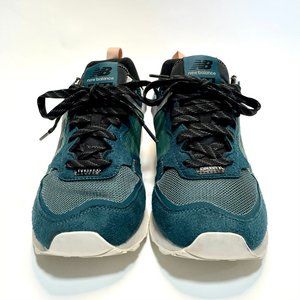 Like New Turquoise New Balance 574 Classic Sneaker Mens 7.5